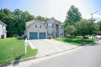 Building Photo - 1813 Laurel Oak Ln