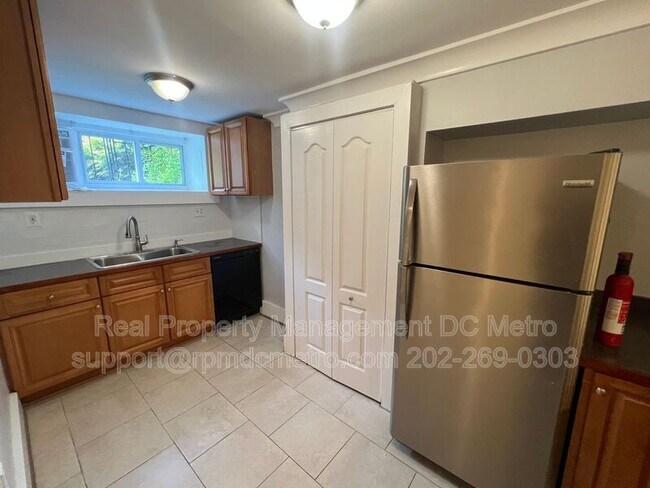 Building Photo - 2119 1st St NW