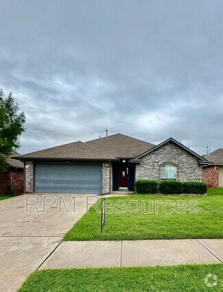 Building Photo - 12524 SW 11th St