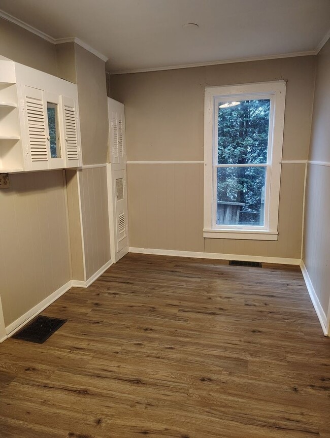 Building Photo - 1-3 McConnel Avenue