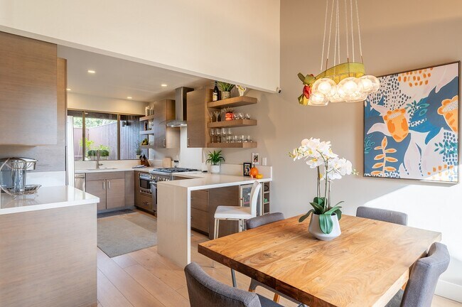 Foto del edificio - 7026 Valley Greens Cir