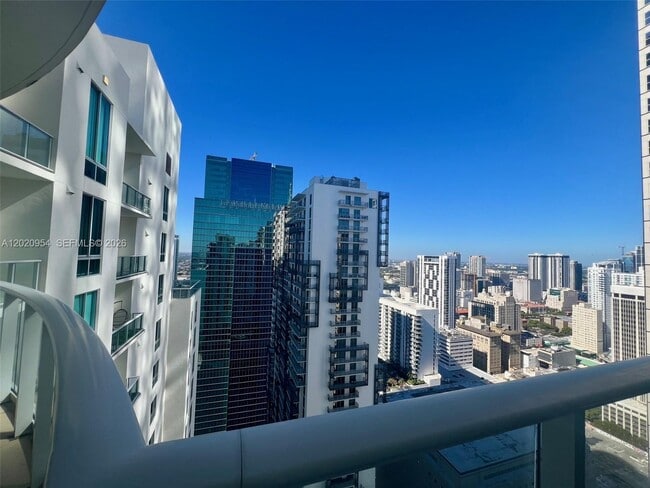 Building Photo - 300 S Biscayne Blvd