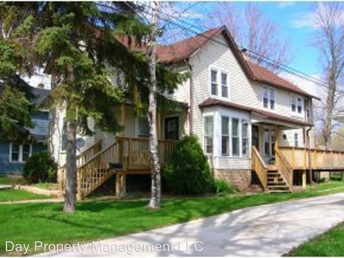Primary Photo - 404 Nassau St