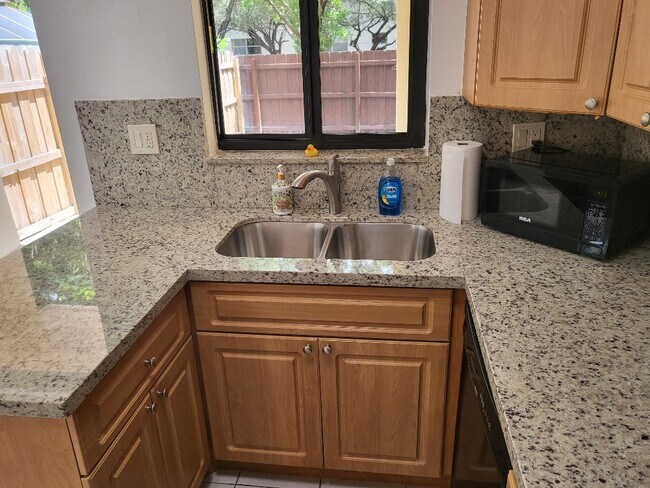 Foto del edificio - 10851 SW 2nd St