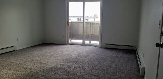 Living Room - 5850 Rocky Mountain Ct