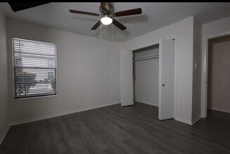 Building Photo - 12900 Walden Rd