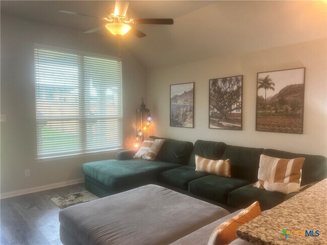 Foto del edificio - 3514 Addison St