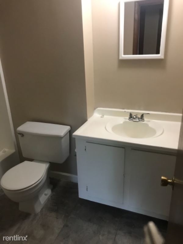 Building Photo - 2 br, 1 bath Condo - 300 New River Rd