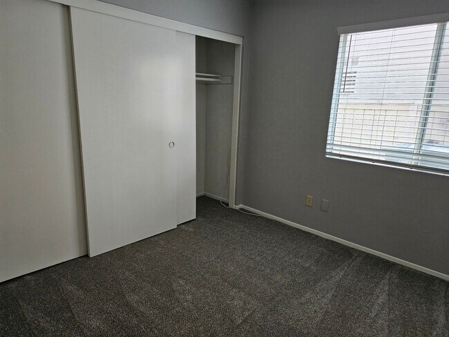 Building Photo - Great 4 Bedroom Menifee Lakes Home - New P...
