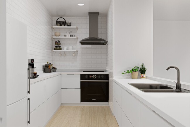 Building Photo - 247 E Chestnut St