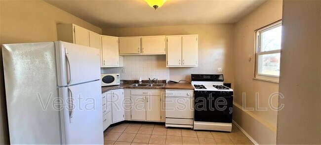 Building Photo - 1222 Mt Vernon Dr