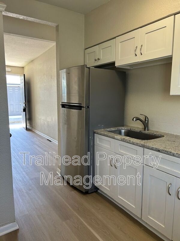 Foto del edificio - 4208 Lloyd St