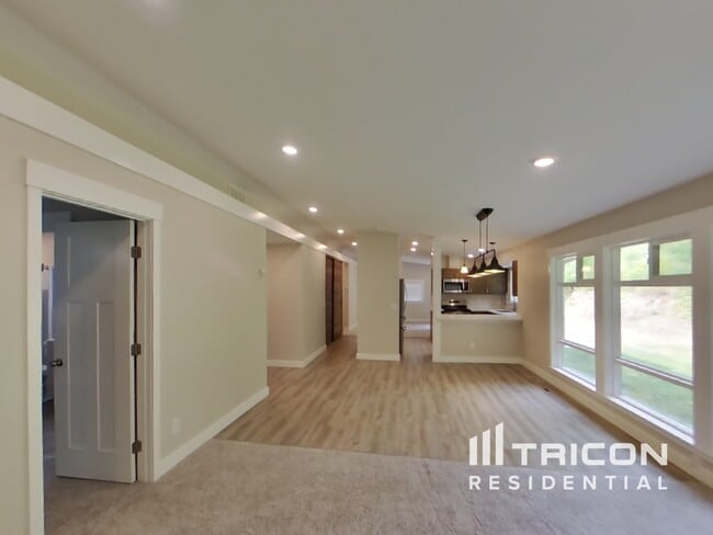 Foto del edificio - 4911 64th Ave W
