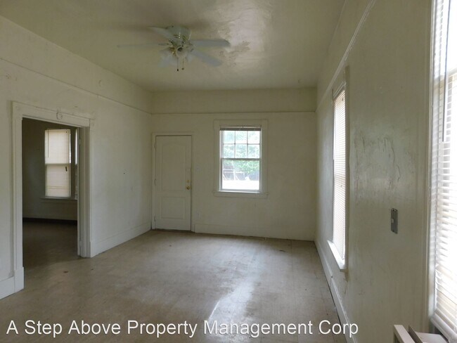 Building Photo - 2 br, 1 bath House - 152 North Coulson Street