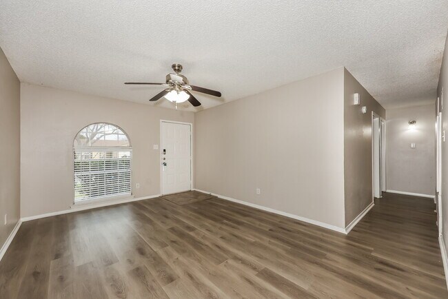 Foto del edificio - 521 Annapolis Dr