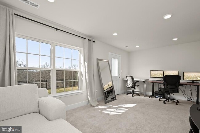 Building Photo - 2032 Ivory Brook Rd