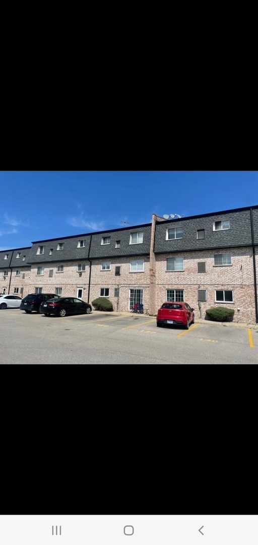 Foto del edificio - 9460 Bay Colony Dr