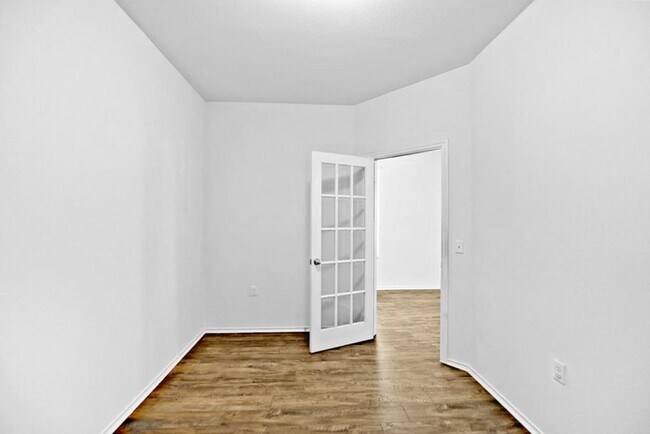 Building Photo - 5721 Knoll Pines Pass