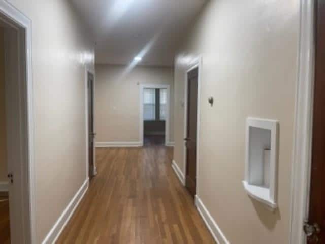 Building Photo - 1676 S Pkwy E