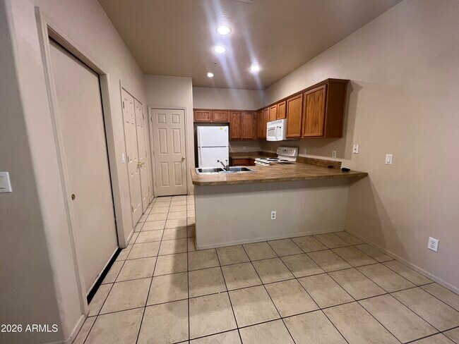 Foto del edificio - 1770 Bluff Dr
