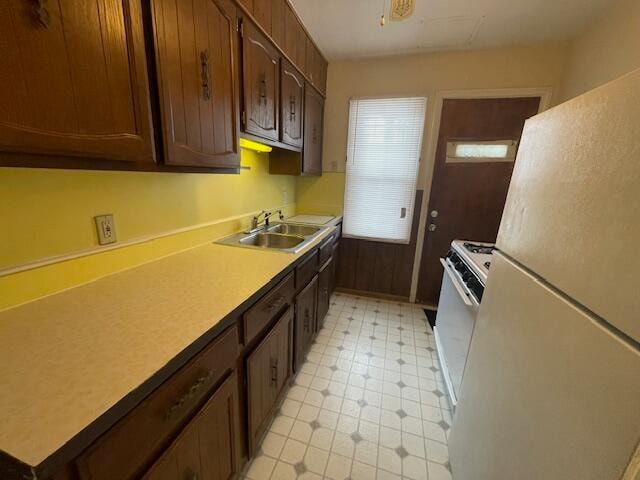 Foto del edificio - 2039 Ewald Cir