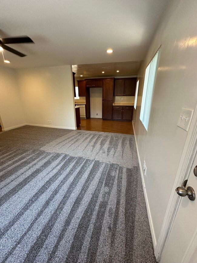 Building Photo - 1364 Marline Ave