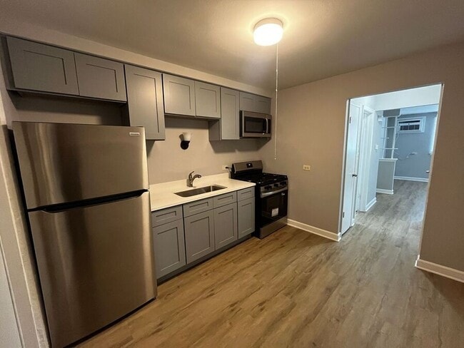 Building Photo - 2149 W 119th St