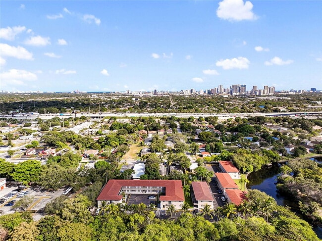 Foto del edificio - 480 NW 24th Ave