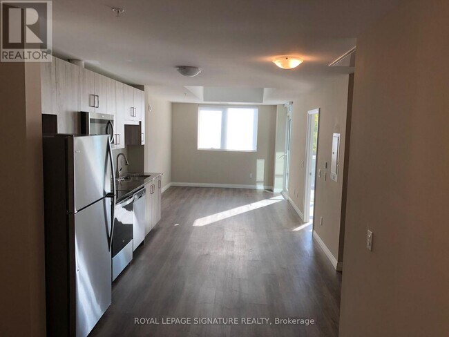 Building Photo - 108 Garment St