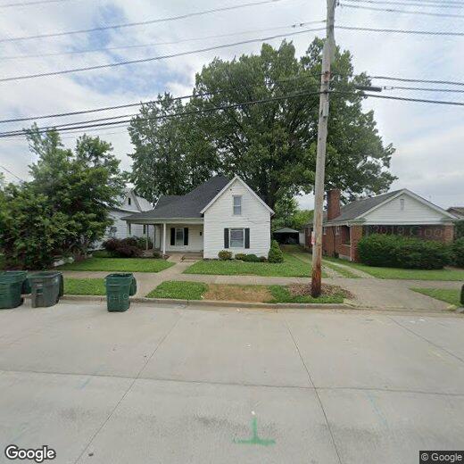 911 Walnut St Unit 911, Owensboro, KY 42301 Room for Rent in