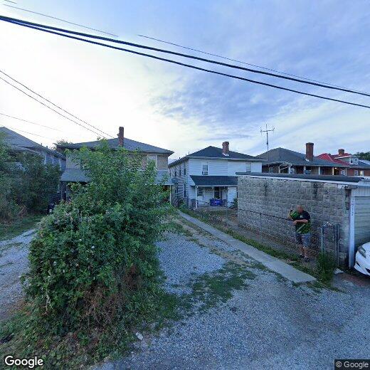 Primary Photo - 328 E College Ave