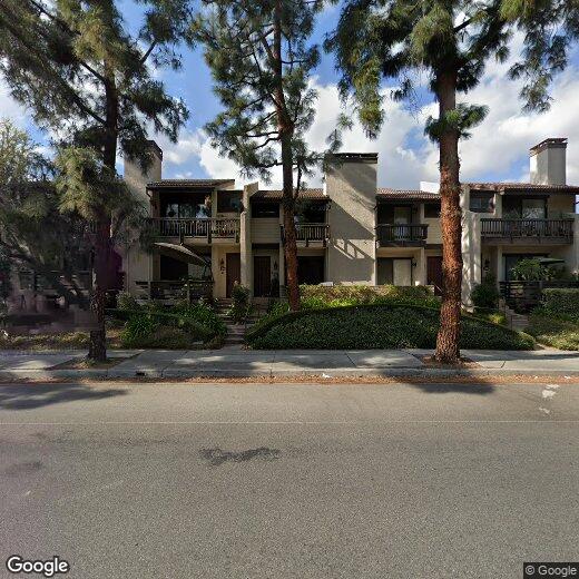 Primary Photo - 5711 Owensmouth Ave