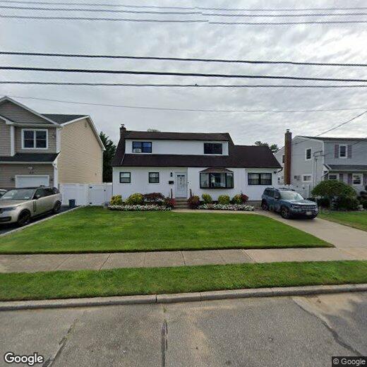 208 Aster St, Massapequa Park, NY 11762 House for Rent in Massapequa