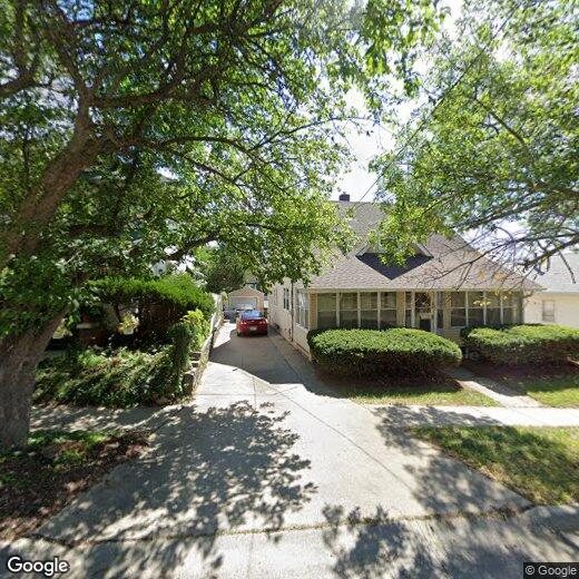 Foto principal - Four bedroom, two bathroom home for rent