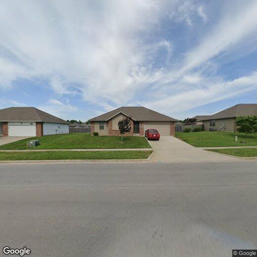 Primary Photo - 3 bed 2 bath 2 car garage