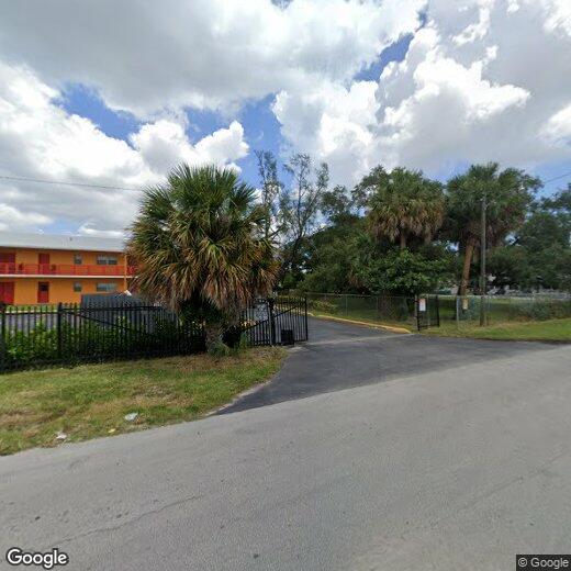 Primary Photo - NEWLY UPDATED 2 and 3 Bedrooms - CLOSE TO ...