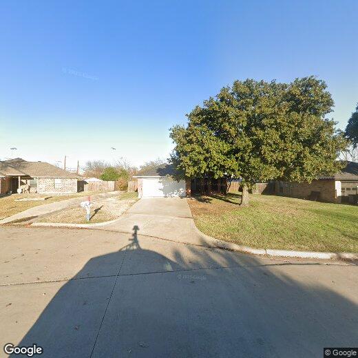 Primary Photo - 215 Meadowbrook Ln