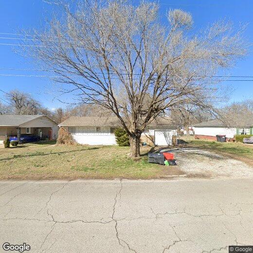 Primary Photo - 210 E Sunset Ave