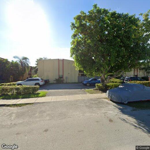 Foto principal - 14204 NE 3rd Ct