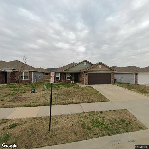 Primary Photo - 992 E Starling St