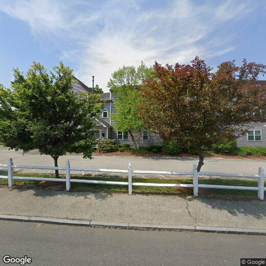 7 Railroad Ave Unit 302, Derry, NH 03038 Room for Rent in Derry, NH