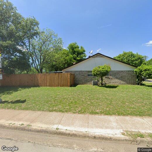 Foto principal - 385 NW Newton Dr