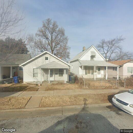 Primary Photo - 5811 Victoria Ave