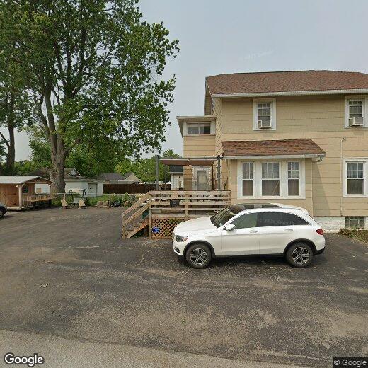 Primary Photo - 1831 Lyell Ave