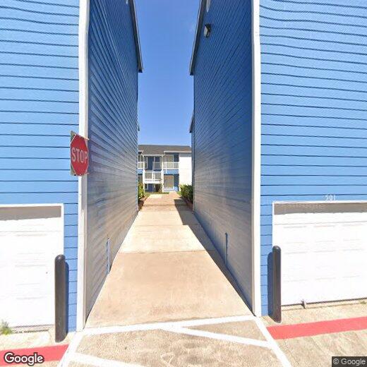 Primary Photo - 3506 Cove View Blvd
