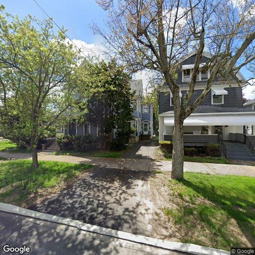 Primary Photo - 291 River St