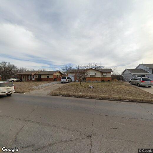 1124 NW 52nd Cir, Lawton, OK 73505 House Rental in Lawton, OK