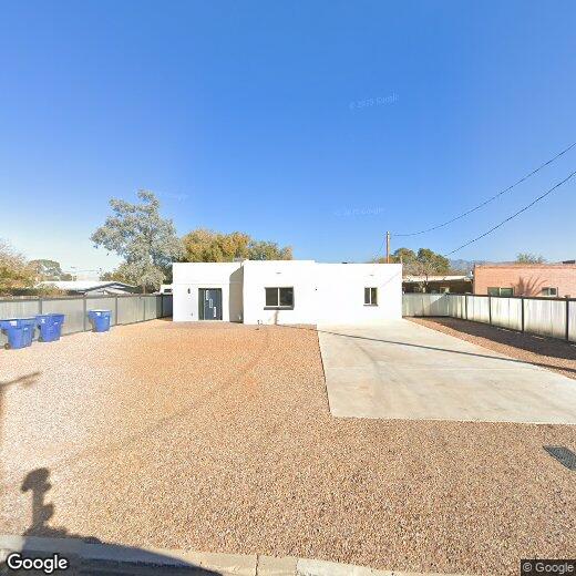 Foto principal - Bright, Fresh & Pet-Friendly — 3BR Retreat...