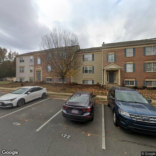 Foto principal - 1001 Foxhunt Terrace NE