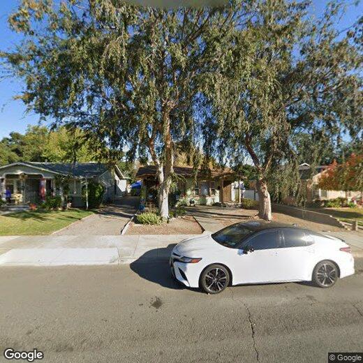 Primary Photo - 932 N Laurel Ave